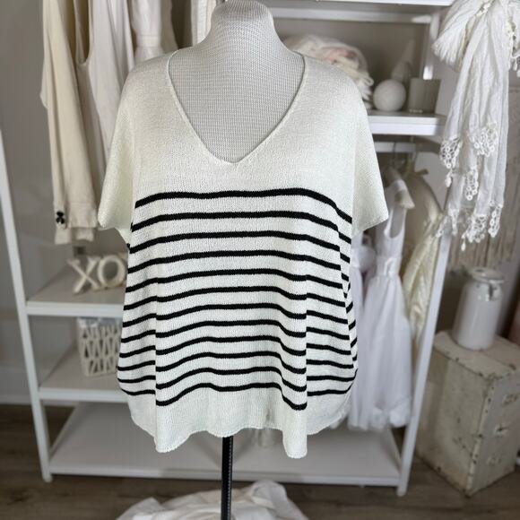 BiBi Sweaters - Bibi Women's Sz S (oversized up to XL)  Black & White Striped Sweater #3535